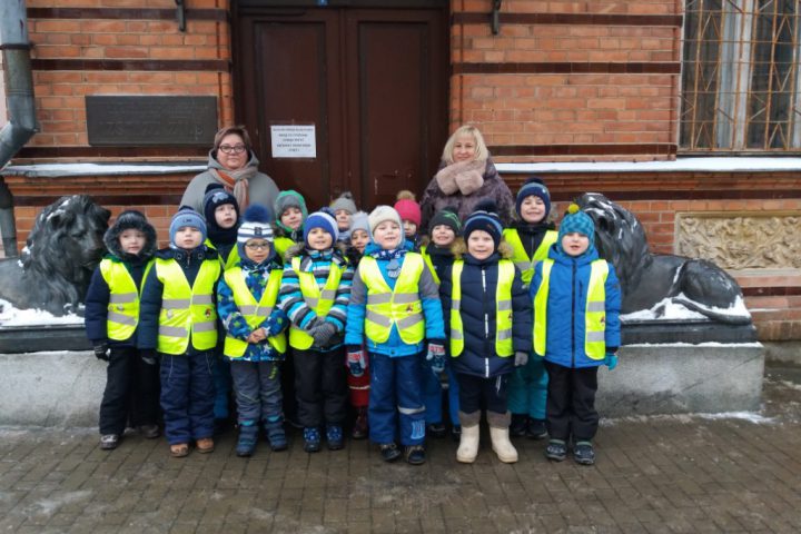 “No tējas dzeršanas vēstures”