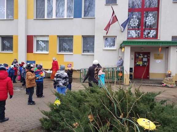 ,,Vizu, vizu, Metenīti”